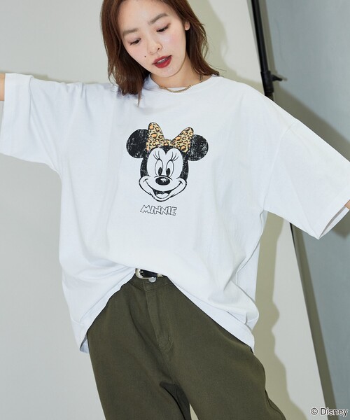 Disney（ディズニー）の「PUBLUX/パブリュクス 別注 MINNIE FACEプリントTシャツ(限定展開)（Tシャツ/カットソー・メンズ・ピンク/ブラック/ホワイト・SMALL/LARGE/MEDIUM）」の21枚目の写真