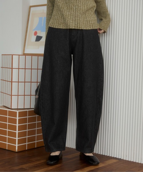 ANGIE（アンジー）の「カーブ デニムパンツ《詳細動画あり》（デニムパンツ・レディース・ブラック/ブルー/ネイビー・SMALL/MEDIUM/LARGE）」の4枚目の写真