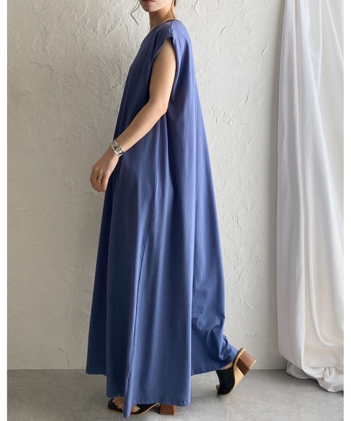She's Closet(シーズクローゼット)の「タックフレンチスリーブロング丈AラインボリュームフレアTシャツワンピース(ワンピース・レディース・ダークブルー/ブラック/グレイッシュベージュ・FREE)」の6枚目の写真