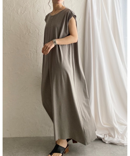 She's Closet(シーズクローゼット)の「タックフレンチスリーブロング丈AラインボリュームフレアTシャツワンピース(ワンピース・レディース・ダークブルー/ブラック/グレイッシュベージュ・FREE)」の11枚目の写真
