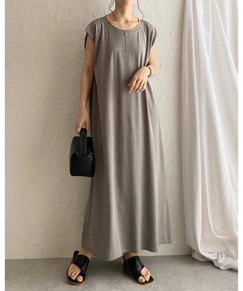 She's Closet(シーズクローゼット)の「タックフレンチスリーブロング丈AラインボリュームフレアTシャツワンピース(ワンピース・レディース・ダークブルー/ブラック/グレイッシュベージュ・FREE)」の13枚目の写真