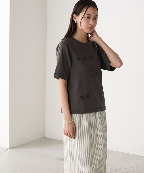 forksy.(フォルクシー)の「【forksy.】ステンシルデザイン グラフィックプリント 半袖Tシャツ(Tシャツ/カットソー・レディース・チャコール/ベージュ/オフホワイト・FREE)」の18枚目の写真