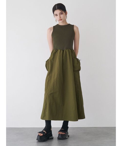MURUA（ムルーア）の「ニットドッキングワンピース（ワンピース・レディース・ブラック/カーキ・FREE）」の4枚目の写真