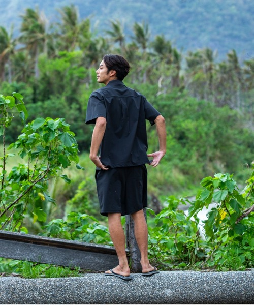 Quiksilver（クイックシルバー）の「MW OPEN SHIRT /クイックシルバー水陸両用半袖オープンシャツ（シャツ/ブラウス・メンズ・ブラック/カーキ・MEDIUM/LARGE/X-LARGE）」の18枚目の写真