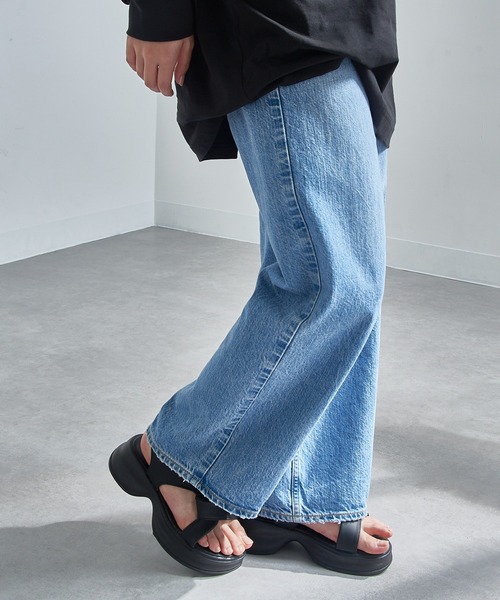 MAGASIN DE MODE Chou Chou(マガジンデモードシュシュ)の「【MAGASIN DE MODE Chou Chou】ボリュームソールクロスストラップサンダル KNF-TP(サンダル・レディース・アイボリー/ブラック・39/38/37/36)」の6枚目の写真