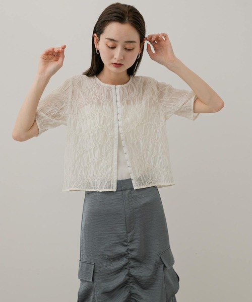 SENSE OF PLACE by URBAN RESEARCH(センスオブプレイスバイアーバンリサーチ)の「フロントホックシャーリングブラウス(シャツ/ブラウス・レディース・アイボリー/ライトブルー/ブラック・ONE)」の10枚目の写真