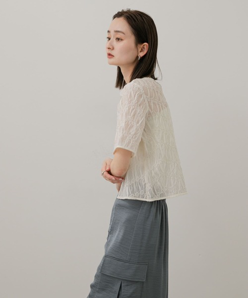 SENSE OF PLACE by URBAN RESEARCH(センスオブプレイスバイアーバンリサーチ)の「フロントホックシャーリングブラウス(シャツ/ブラウス・レディース・アイボリー/ライトブルー/ブラック・ONE)」の11枚目の写真