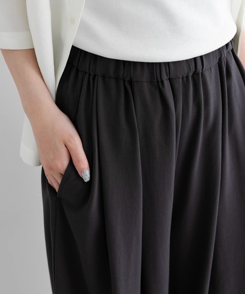 FORK&SPOON（フォークアンドスプーン）の「FORK&SPOON　ツータックワイドイージーパンツ（その他パンツ・レディース・チャコールグレー/ベージュ/ブルー系その他・1/2）」の9枚目の写真