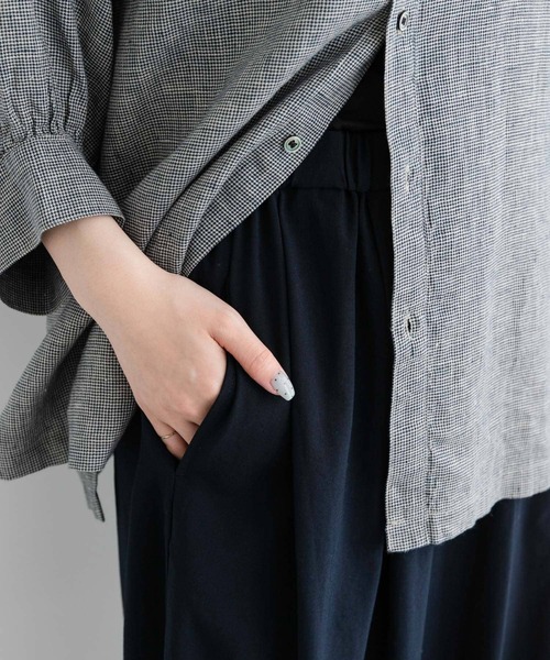 FORK&SPOON（フォークアンドスプーン）の「FORK&SPOON　ツータックワイドイージーパンツ（その他パンツ・レディース・チャコールグレー/ベージュ/ブルー系その他・1/2）」の18枚目の写真