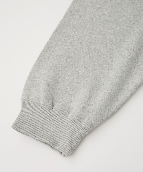 X-girl（エックスガール）の「TRIBAL HEART ZIP UP SWEAT HOODIE（パーカー・レディース・アッシュ/ブラック/ブラウン・S/M）」の8枚目の写真