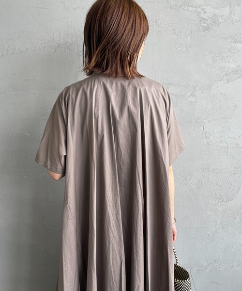 mizuiroind（ミズイロインド）の「[mizuiro ind/ミズイロインド] ハーフスリーブ フレア シャツワンピース（ワンピース・レディース・グレイッシュベージュ/ブラック・F）」の20枚目の写真