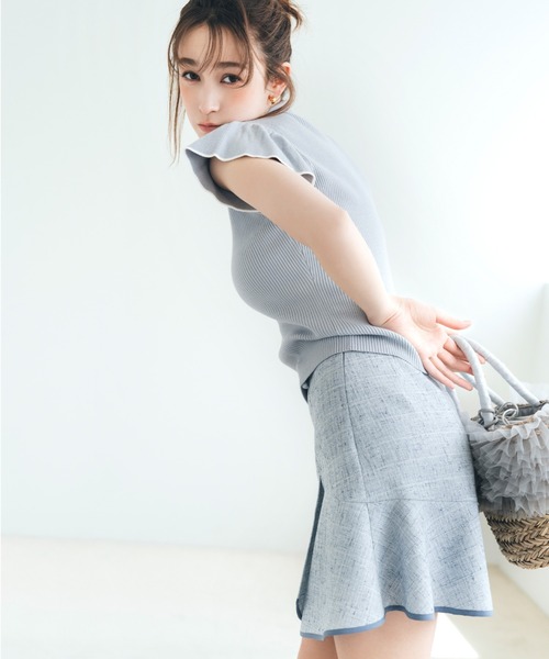 JILL by JILL STUART(ジルバイジルスチュアート)の「◇パイピングラッフルミニスカート(スカート・レディース・グレー/ブルー/ピンク・SMALL/MEDIUM)」の4枚目の写真