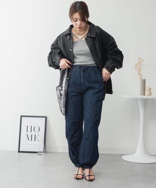 RCD(アールシーディー)の「リラックスワイドパラシュートパンツ(デニムパンツ・レディース・ワンウォッシュ/ライトブルー/ネイビー・L/LL/3L/4L/M)」の14枚目の写真