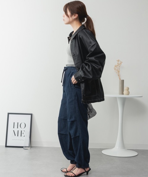RCD(アールシーディー)の「リラックスワイドパラシュートパンツ(デニムパンツ・レディース・ワンウォッシュ/ライトブルー/ネイビー・L/LL/3L/4L/M)」の16枚目の写真