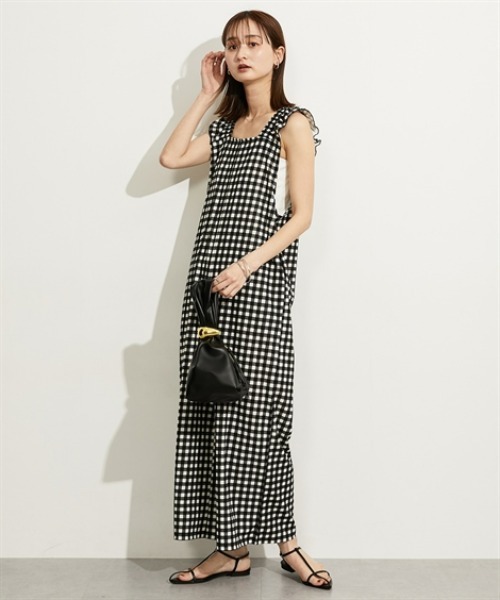 nissen（ニッセン）の「【UV・接触冷感・吸汗速乾】総柄サロペットパンツ（サロペット/オーバーオール・レディース・ブラック系2/ブラック系1・L/M）」の4枚目の写真