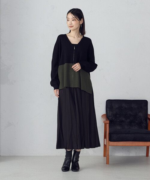 COMME CA ISM(コムサイズム)の「トランスフォーム プリーツスカート(スカート・レディース・チャコール/ブラック・LARGE/MEDIUM)」の9枚目の写真