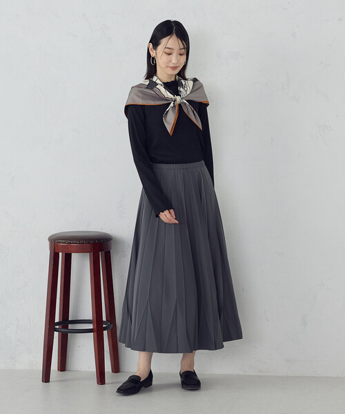 COMME CA ISM(コムサイズム)の「トランスフォーム プリーツスカート(スカート・レディース・チャコール/ブラック・LARGE/MEDIUM)」の5枚目の写真