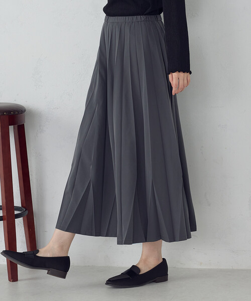 COMME CA ISM(コムサイズム)の「トランスフォーム プリーツスカート(スカート・レディース・チャコール/ブラック・LARGE/MEDIUM)」の8枚目の写真