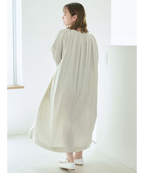 gelato pique(ジェラートピケ)の「ガーゼストライプワンピース(ルームワンピース・レディース・アイボリー/ブルー・F)」の18枚目の写真