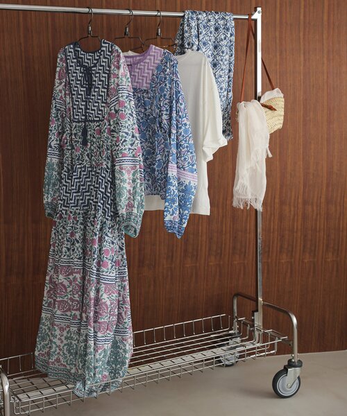 SLOBE IENA（スローブイエナ）の「インドパネルティアードワンピース（ワンピース・レディース・ブルー/ピンク・36/38）」の20枚目の写真