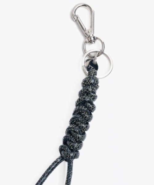 ITTI（イッチ）の「ITTI/イッチ/CRISTY SNAKE KNOT CHARM / CRACK /ITTI-GOODS-063-CR（その他小物・メンズ・アイボリー/ブラック・F）」の3枚目の写真