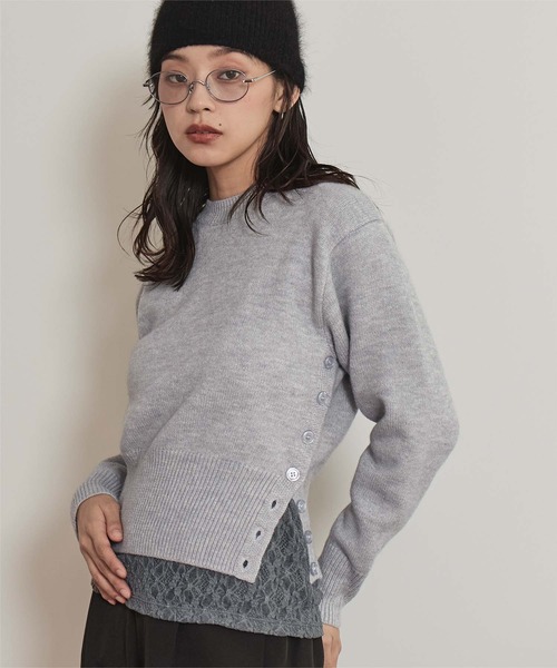 miette(ミエット)の「アシメサイドボタンニット(ニット/セーター・レディース・グレー/イエロー/ピンク/ブラウン/ライトブルー・M/L)」の2枚目の写真