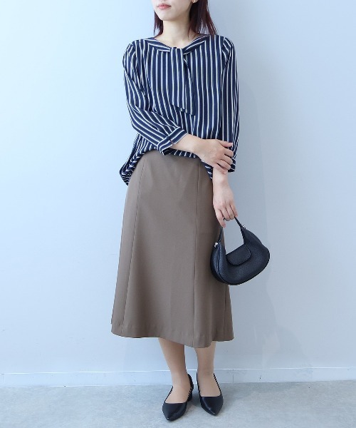 fleur by mint breeze(フルールバイミントブリーズ)の「【イージーケア】【L~5L 大きいサイズ】コンパクトツイルストレッチソフトAラインスカート(スカート・レディース・ネイビー/ブラウン・LL/3L/4L/5L/L)」の4枚目の写真
