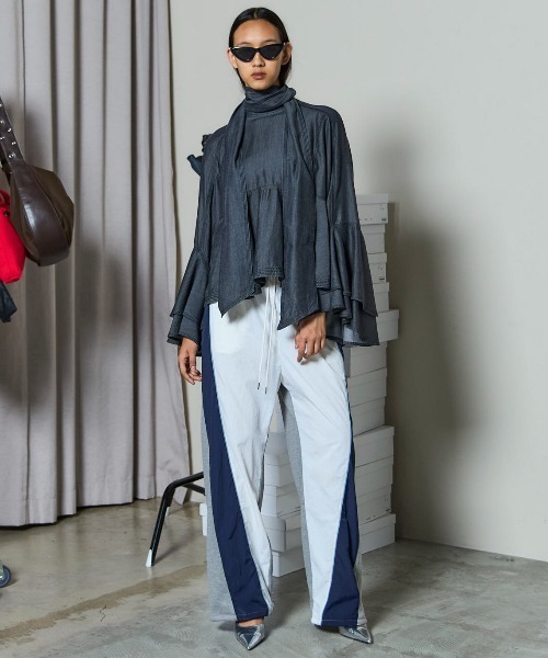 MAISON SPECIAL（メゾンスペシャル）の「Denim Bowtie Blouse/デニムボウタイブラウス（シャツ/ブラウス・レディース・ブルー/ブラック・FREE）」の18枚目の写真
