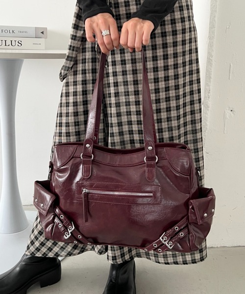 CLEA（クレア）の「【A4サイズ対応】ヴィンテージライクボストンバッグ（ボストンバッグ・レディース・ベージュ/ワインレッド/アイボリー/ブラック・FREE）」の4枚目の写真