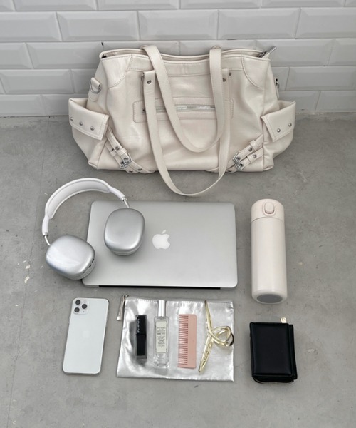 CLEA（クレア）の「【A4サイズ対応】ヴィンテージライクボストンバッグ（ボストンバッグ・レディース・ベージュ/ワインレッド/アイボリー/ブラック・FREE）」の6枚目の写真