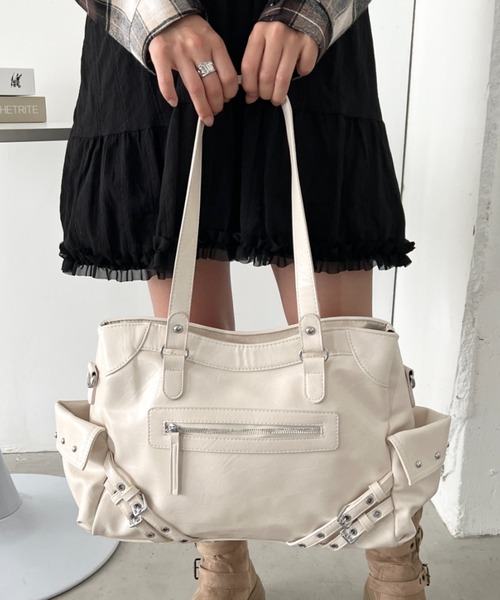 CLEA（クレア）の「【A4サイズ対応】ヴィンテージライクボストンバッグ（ボストンバッグ・レディース・ベージュ/ワインレッド/アイボリー/ブラック・FREE）」の10枚目の写真