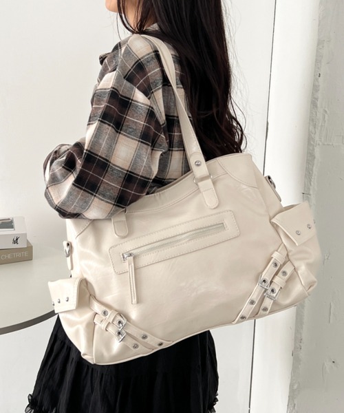 CLEA（クレア）の「【A4サイズ対応】ヴィンテージライクボストンバッグ（ボストンバッグ・レディース・ベージュ/ワインレッド/アイボリー/ブラック・FREE）」の7枚目の写真