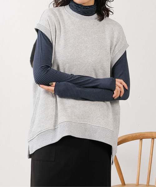 emesuelee(エメスーリー)の「スウェットベスト コットン生地ベスト(Tシャツ/カットソー・レディース・ベージュ/ブラック/ネイビー/グレー・フリー)」の3枚目の写真