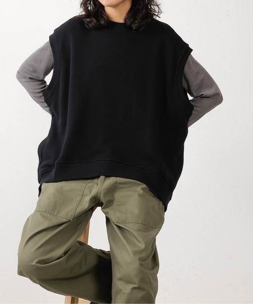 emesuelee(エメスーリー)の「スウェットベスト コットン生地ベスト(Tシャツ/カットソー・レディース・ベージュ/ブラック/ネイビー/グレー・フリー)」の2枚目の写真