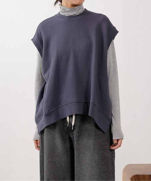 emesuelee(エメスーリー)の「スウェットベスト コットン生地ベスト(Tシャツ/カットソー・レディース・ベージュ/ブラック/ネイビー/グレー・フリー)」の9枚目の写真