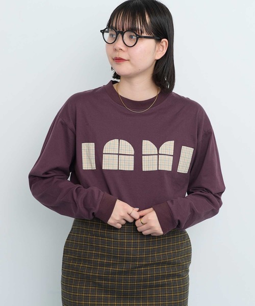 I am I in fact...（アイアムアイインファクト）の「LOGO patchwork Tシャツ（Tシャツ/カットソー・レディース・オフホワイト/ブラウン・FREE）」の2枚目の写真