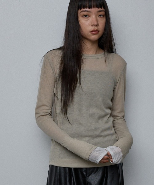 NOMINE(ノミネ)の「ダブルスリーブ シアー ロンT(Tシャツ/カットソー・レディース・アイボリー/ブラック/ライトグレー/キャメル/チャコールグレー・フリー)」の2枚目の写真