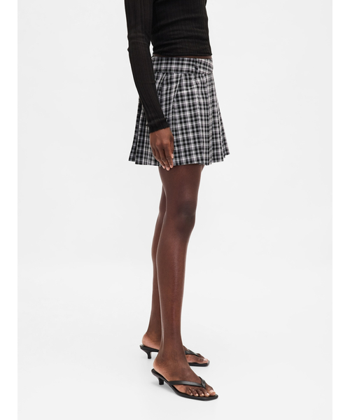 GAP(ギャップ)の「プリーツ ミニスカート・スコート(スカート・レディース・グレー系その他/グレー・M/L/XXS/XS/S)」の7枚目の写真