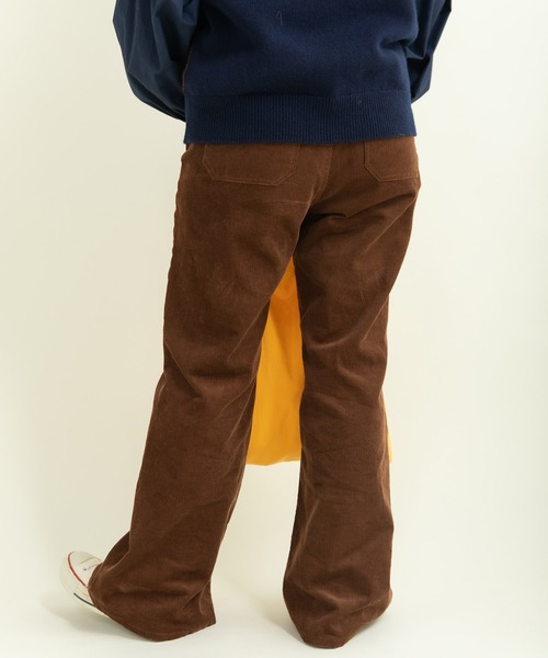 CHILD WOMAN（チャイルドウーマン）の「14Wコーデュロイ フレアパンツ（その他パンツ・レディース・ブラウン/ネイビー・36/38）」の4枚目の写真