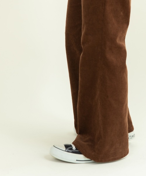 CHILD WOMAN（チャイルドウーマン）の「14Wコーデュロイ フレアパンツ（その他パンツ・レディース・ブラウン/ネイビー・36/38）」の6枚目の写真