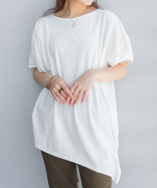 RCD(アールシーディー)の「ランダムシルエットカットソー(Tシャツ/カットソー・レディース・ベージュ/チャコールグレー/オフホワイト/ブラック/カーキ・LL~3L/M-L)」の1枚目の写真