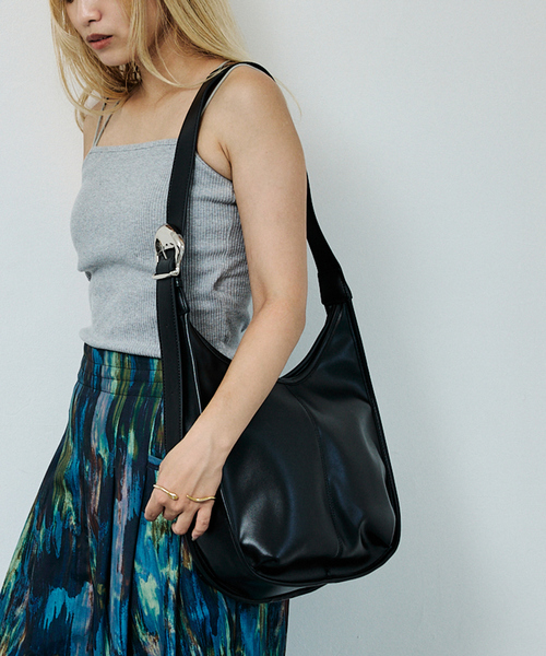 NOMINE（ノミネ）の「【AT CREATION】ヴォルガバックル ショルダーバッグ（ショルダーバッグ・レディース・ブラック/アイボリー・フリー）」の3枚目の写真