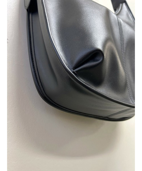 NOMINE（ノミネ）の「【AT CREATION】ヴォルガバックル ショルダーバッグ（ショルダーバッグ・レディース・ブラック/アイボリー・フリー）」の16枚目の写真