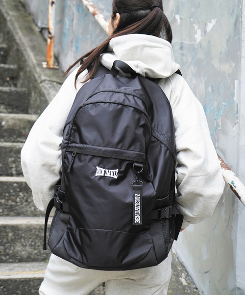 BEN DAVIS（ベンデイビス）の「《BEN DAVIS》LIGHT-WEIGHT DAYPACK 33L（バックパック/リュック・メンズ・ブラック×グリーン/ブラック×レッド/ブラック×ホワイト・FREE）」の2枚目の写真