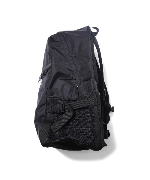 BEN DAVIS（ベンデイビス）の「《BEN DAVIS》LIGHT-WEIGHT DAYPACK 33L（バックパック/リュック・メンズ・ブラック×グリーン/ブラック×レッド/ブラック×ホワイト・FREE）」の8枚目の写真