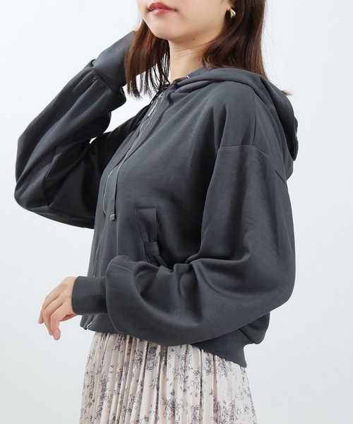 ASTORIA ODIER(アストリアオディール)の「ポケットリボンスフレパーカー(パーカー・レディース・アイボリー/ブラック/チャコールグレー・MEDIUM)」の19枚目の写真