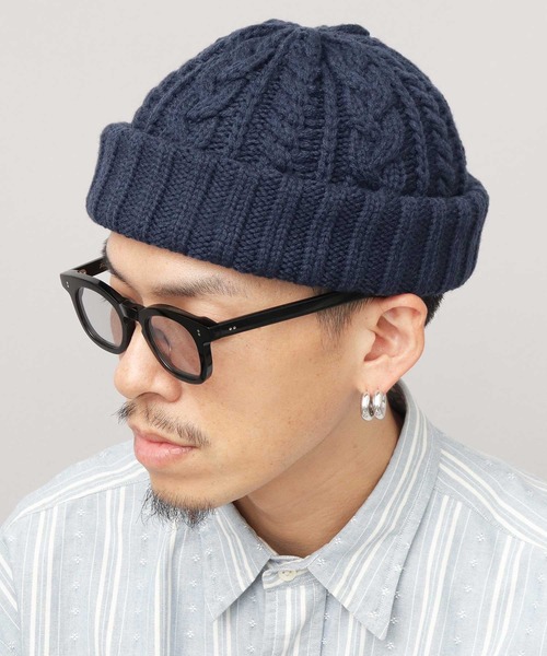 Mr.COVER（ミスターカバー）の「日本製 ウール混アクリル 編み替え ケーブル編み ロールキャップ ニット帽（ニットキャップ/ビーニー・メンズ・グレー/ネイビー/マスタード/カーキ/ブラック・FREE）」の4枚目の写真