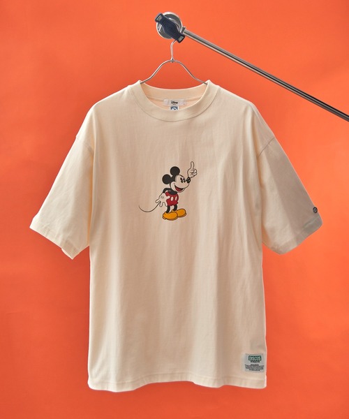 DISCUS(ディスカス)の「【DISCUS】DISCUS×MICKEY MOUSE DisneyコラボレーションTシャツ MNY(Tシャツ/カットソー・メンズ・ホワイト/ブラック系1/ブラック/ホワイト系1・L/M)」の2枚目の写真