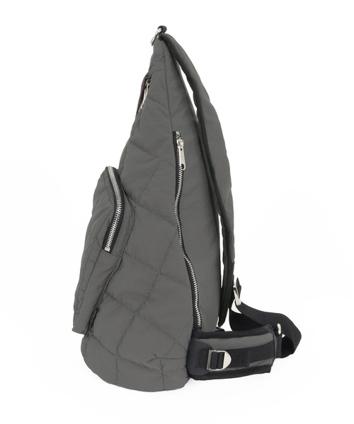 ADAM PATEK(アダムパテック)の「★ADAMPATEK★square quilt sling bag(ボディバッグ/ウエストポーチ・メンズ・ブラック/グレー・FREE)」の20枚目の写真