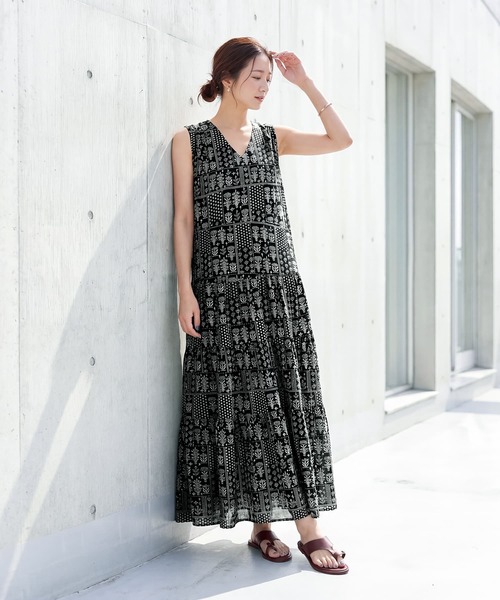 STYLE DELI(スタイルデリ)の「パッチワーク柄ティアードワンピース(ワンピース・レディース・ブラックミックス・FREE)」の6枚目の写真